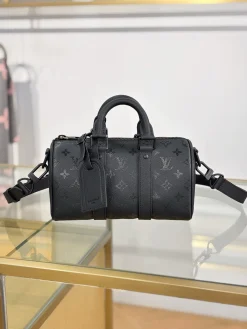 LV Duffles Bags Leather (Black) 25X15X11CM G00202608071786
