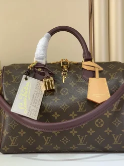 LV Duffles Bags Monogram Canvas (Brown-Burgundy) 30X21X17 CM F00202608072717