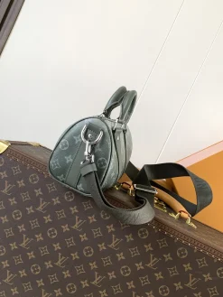 Alternative view of LV Duffles Bags Monogram Canvas (Grey Green) 25X15X11CM E20202608072136