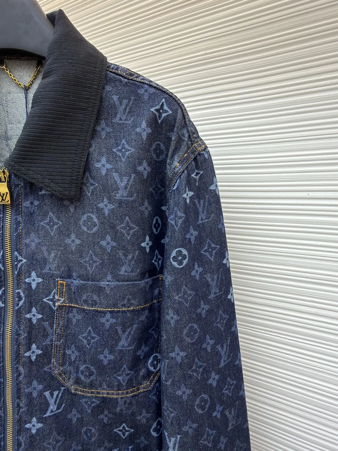 LV Jackets Denim 44-52 C40202608060135 - Image 5