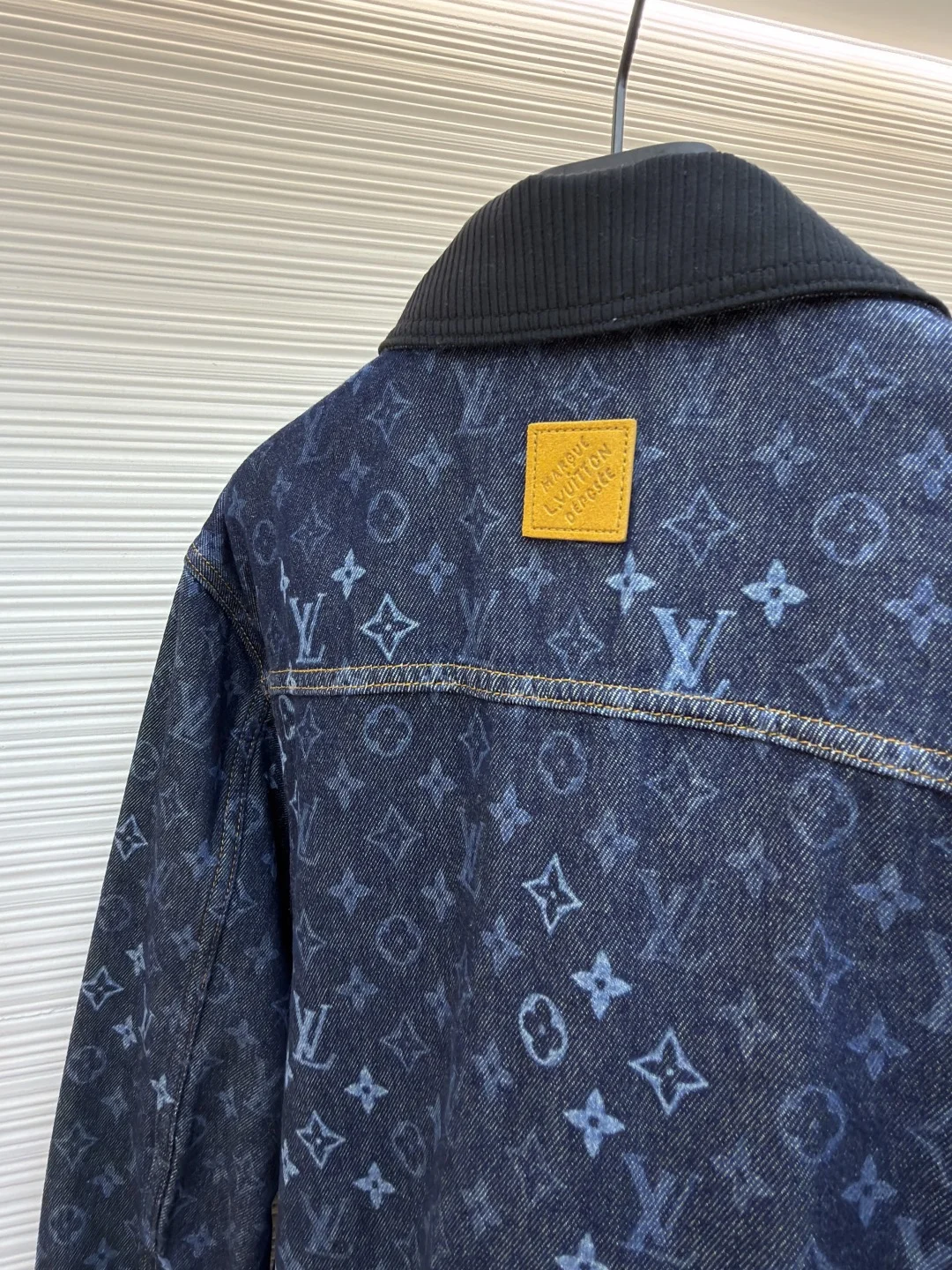 LV Jackets Denim 44-52 C40202608060135 - Image 9