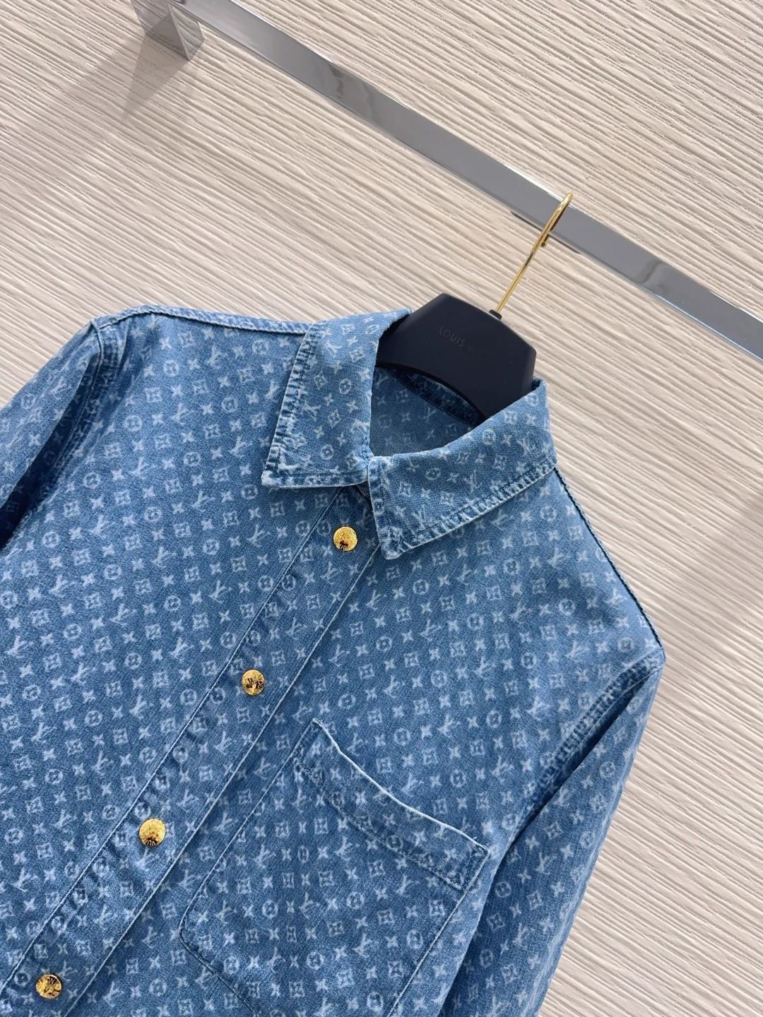 LV Jackets Denim S-M-L B85202608041958 - Image 2