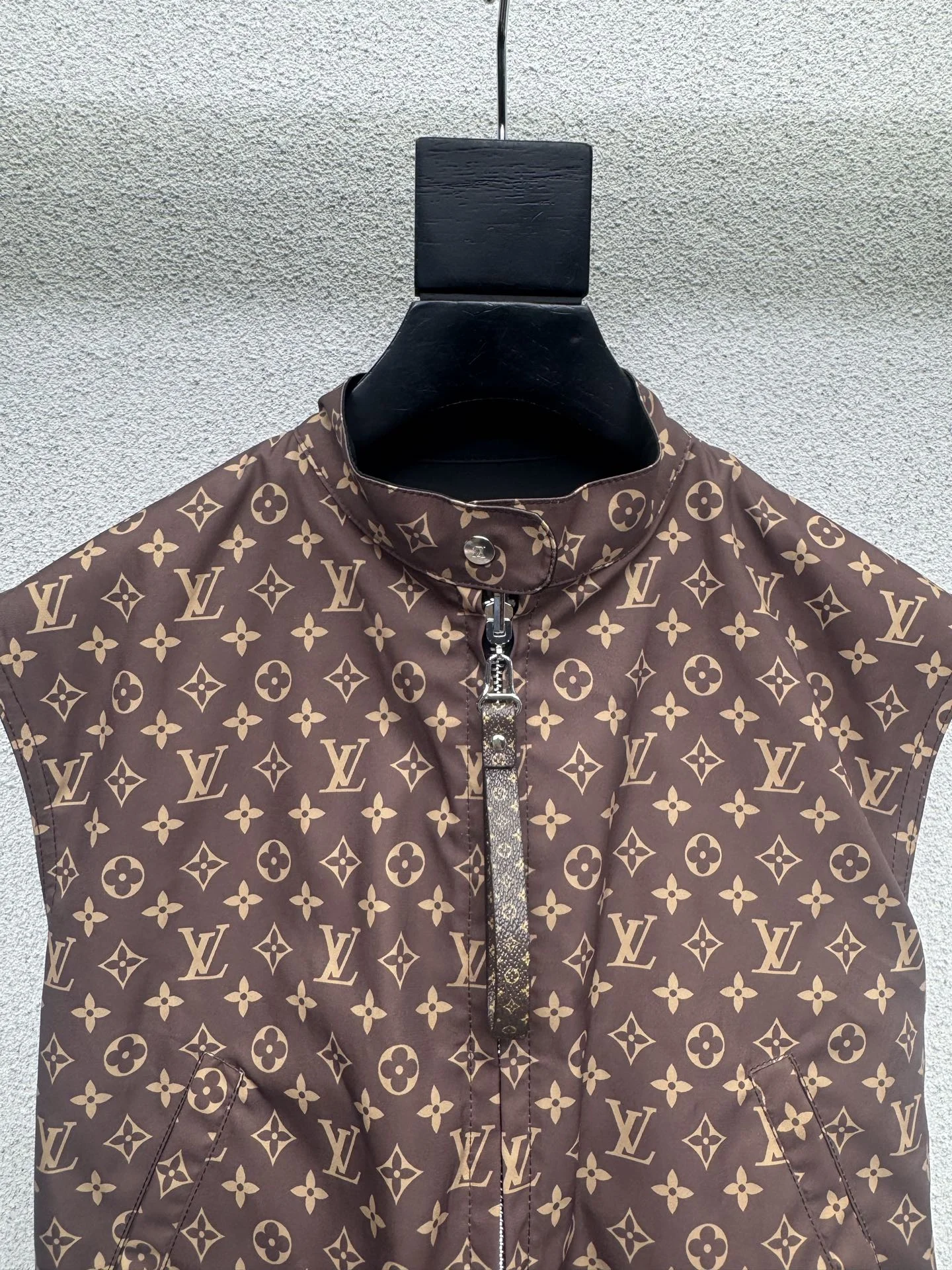 LV Jackets S-L C05202608042404 - Image 7