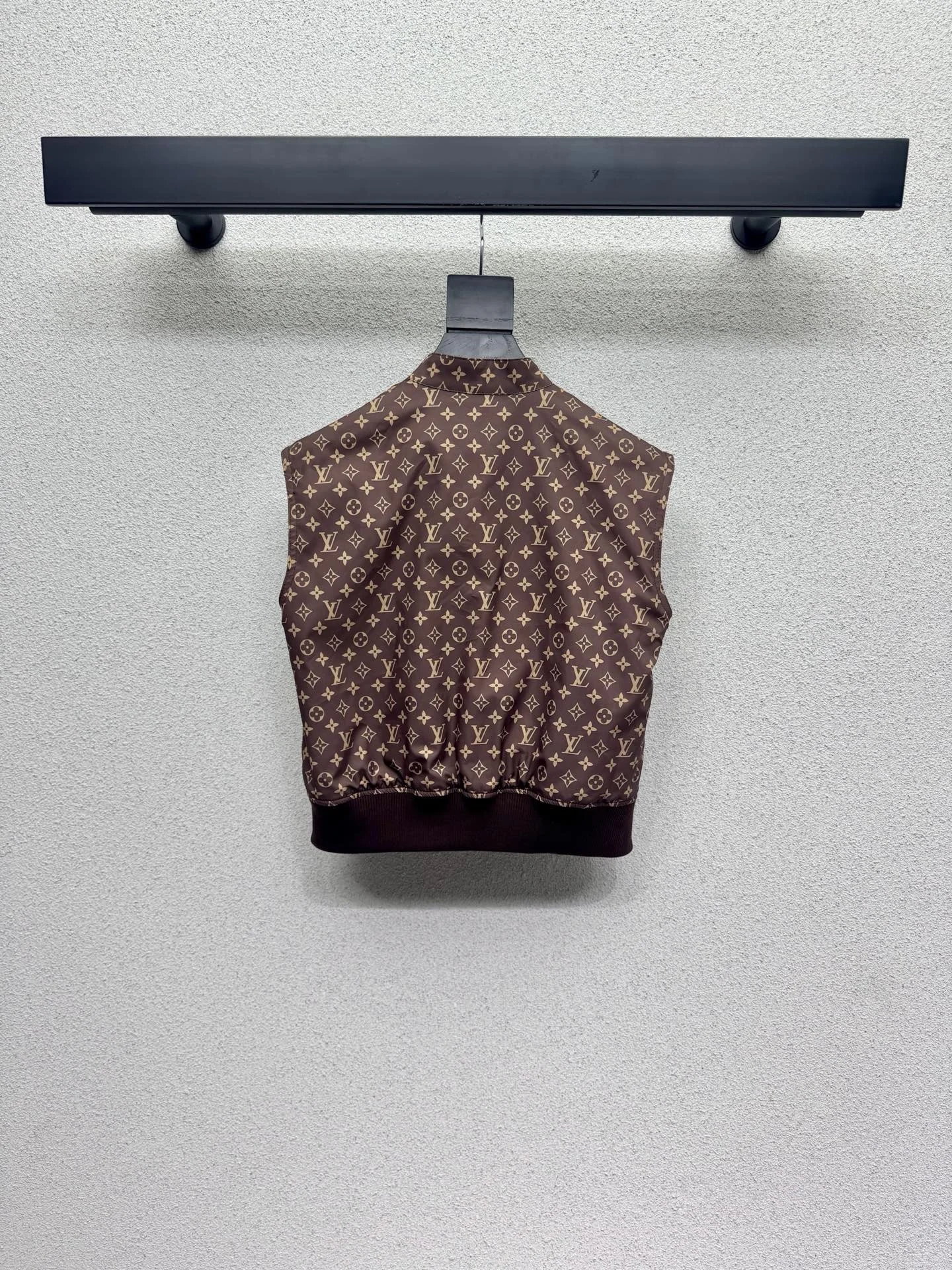 LV Jackets S-L C05202608042404 - Image 9