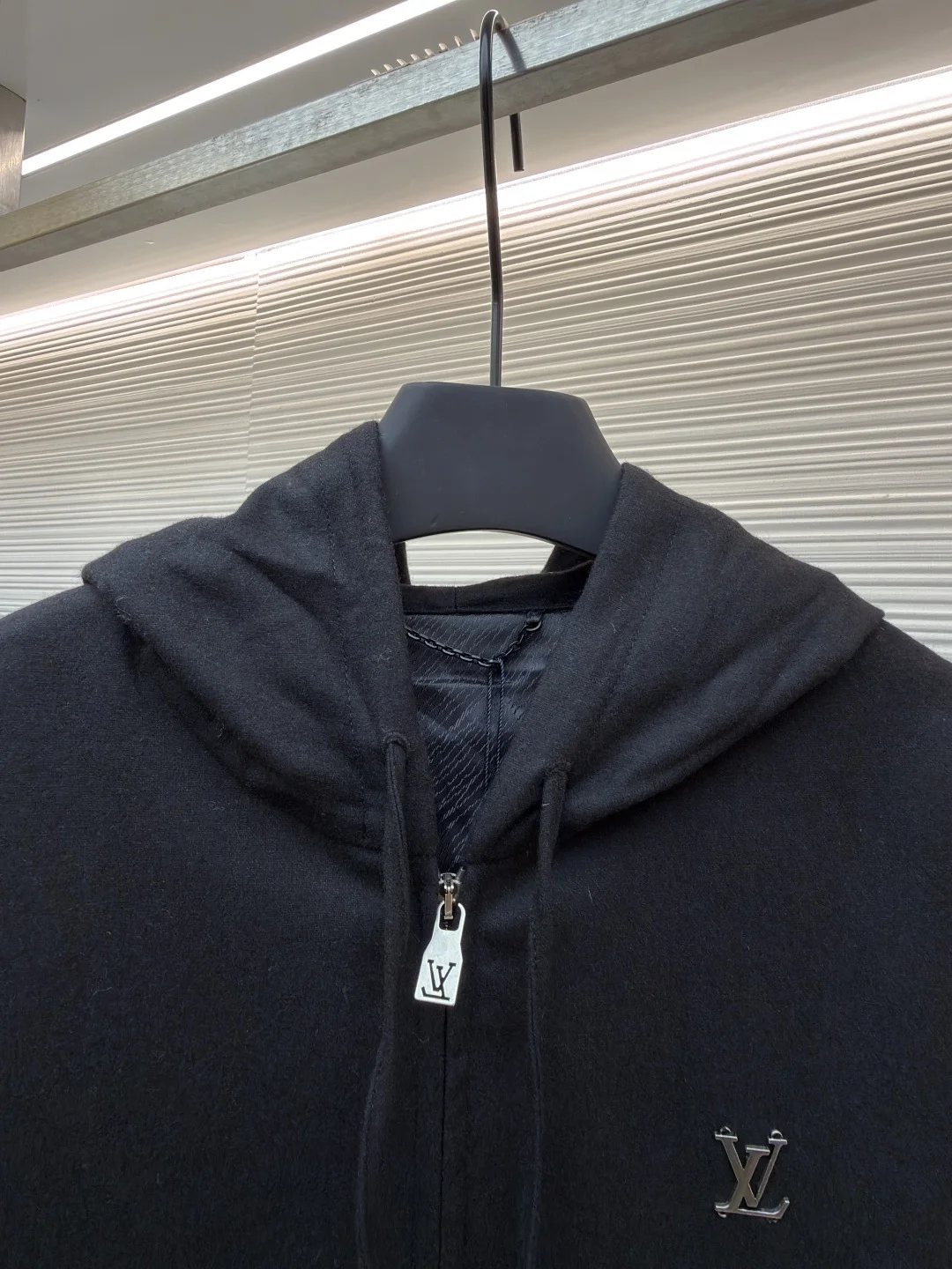 LV Jackets S-L C15202608060251 - Image 3