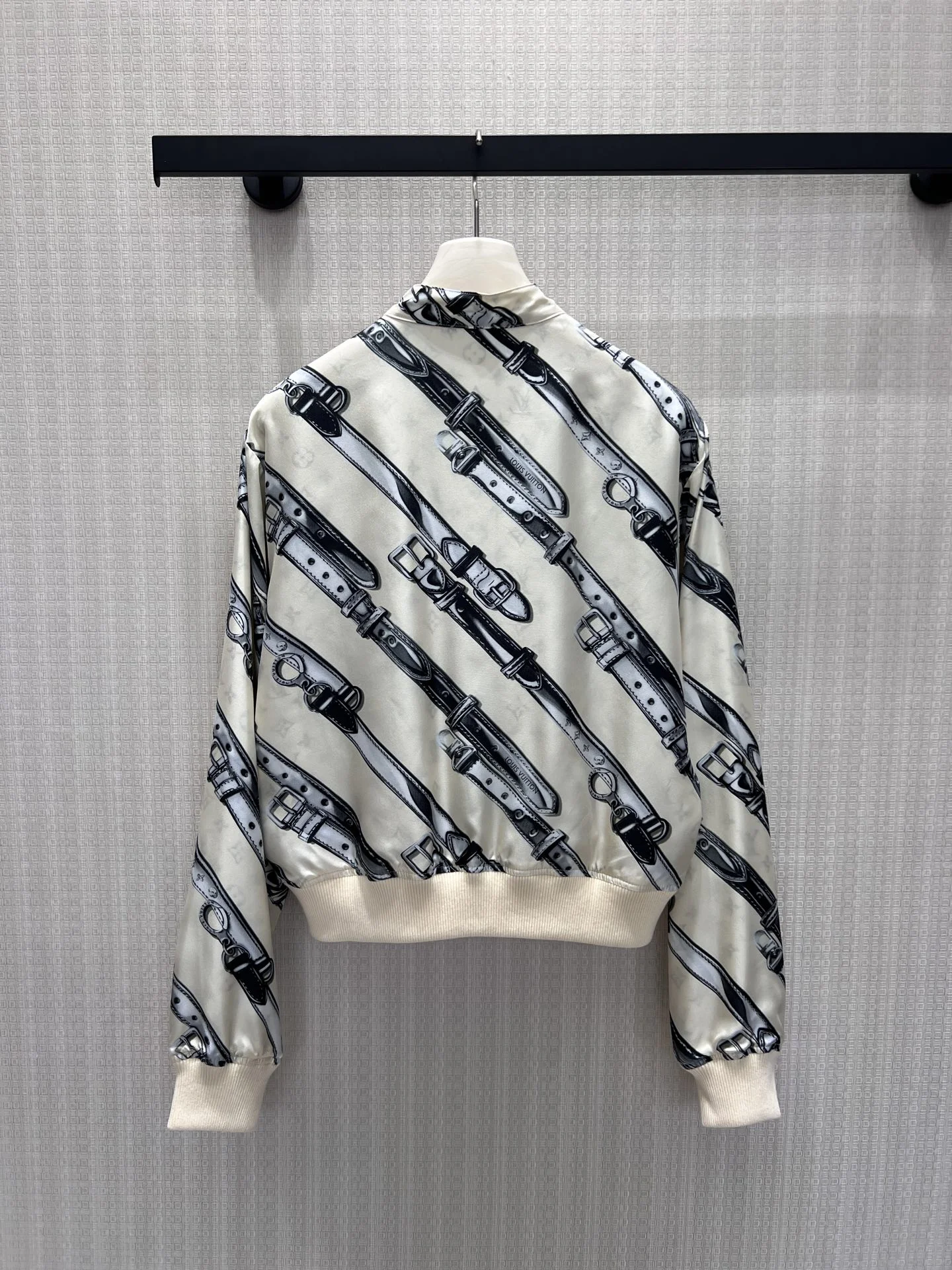 LV Jackets Silk 36-40 F95202608042850 - Image 2