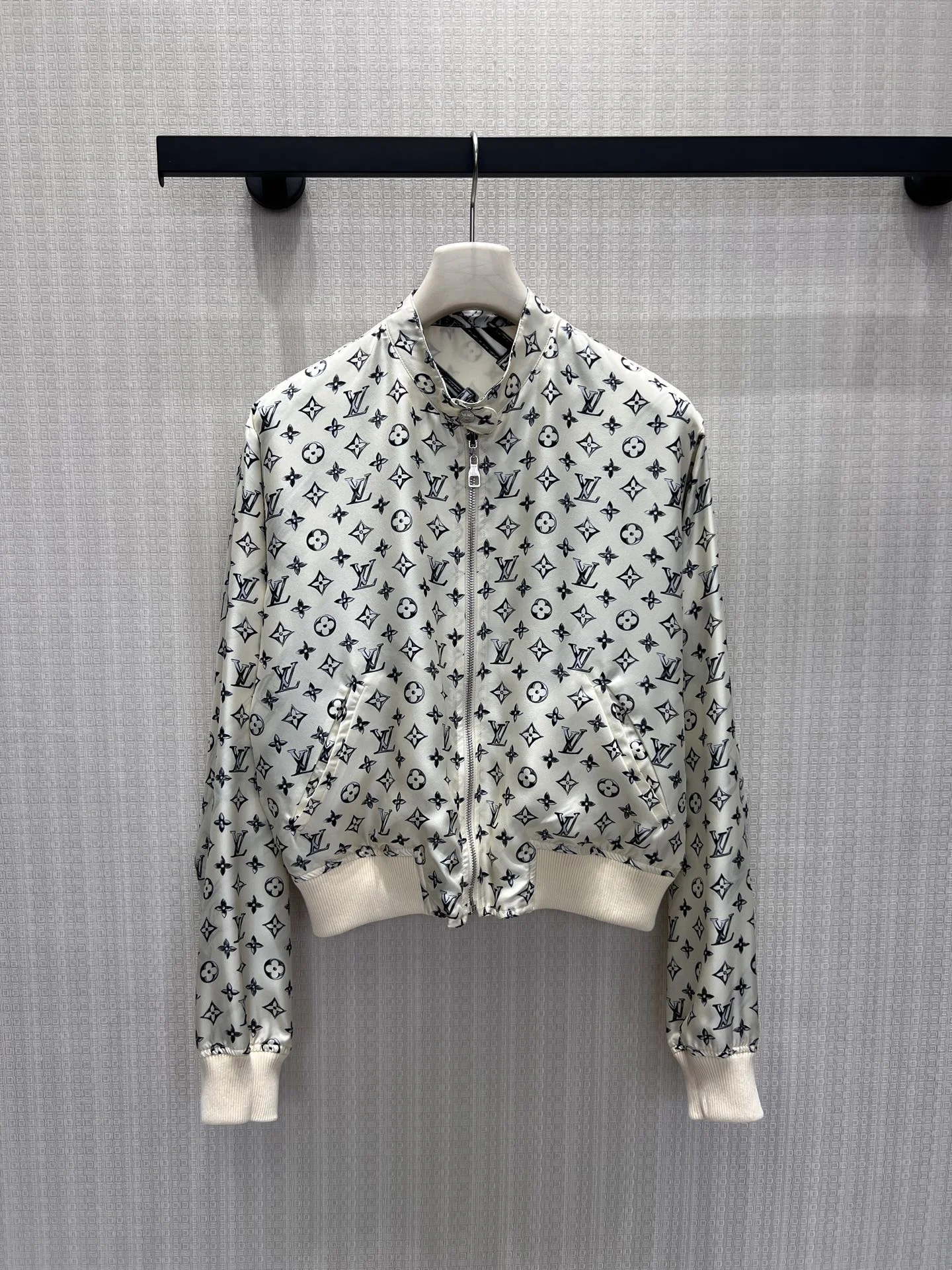 LV Jackets Silk 36-40 F95202608042850 - Image 6
