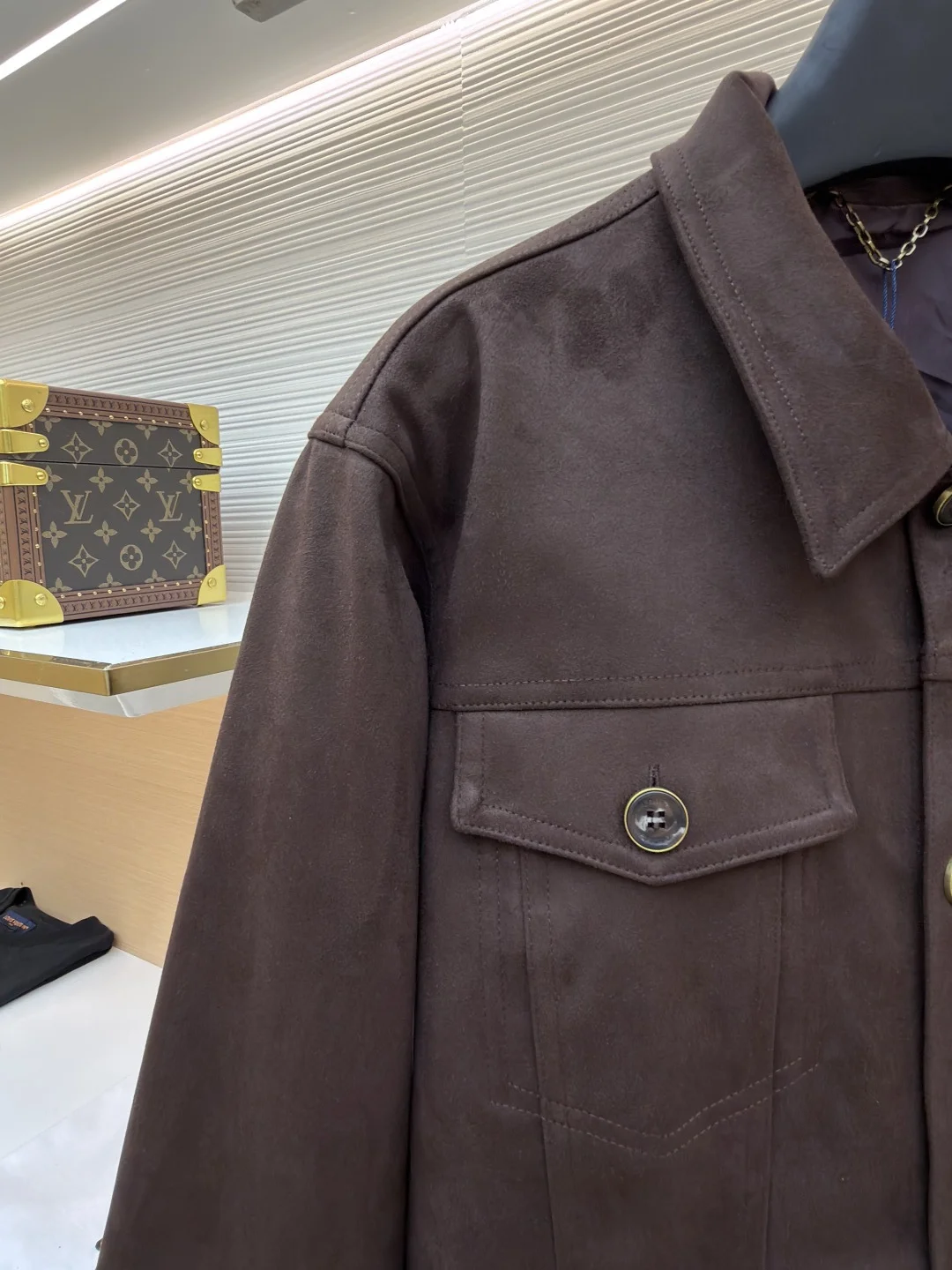 LV Jackets Suede S-M-L-XL C25202608060284 - Image 4