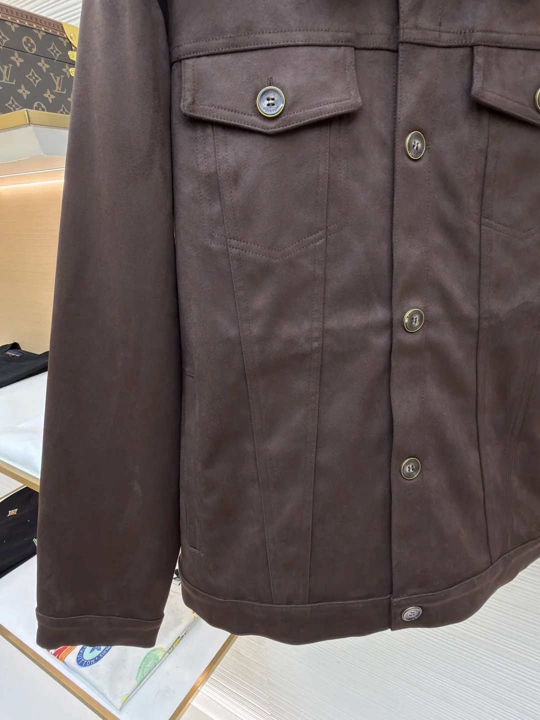 LV Jackets Suede S-M-L-XL C25202608060284 - Image 6