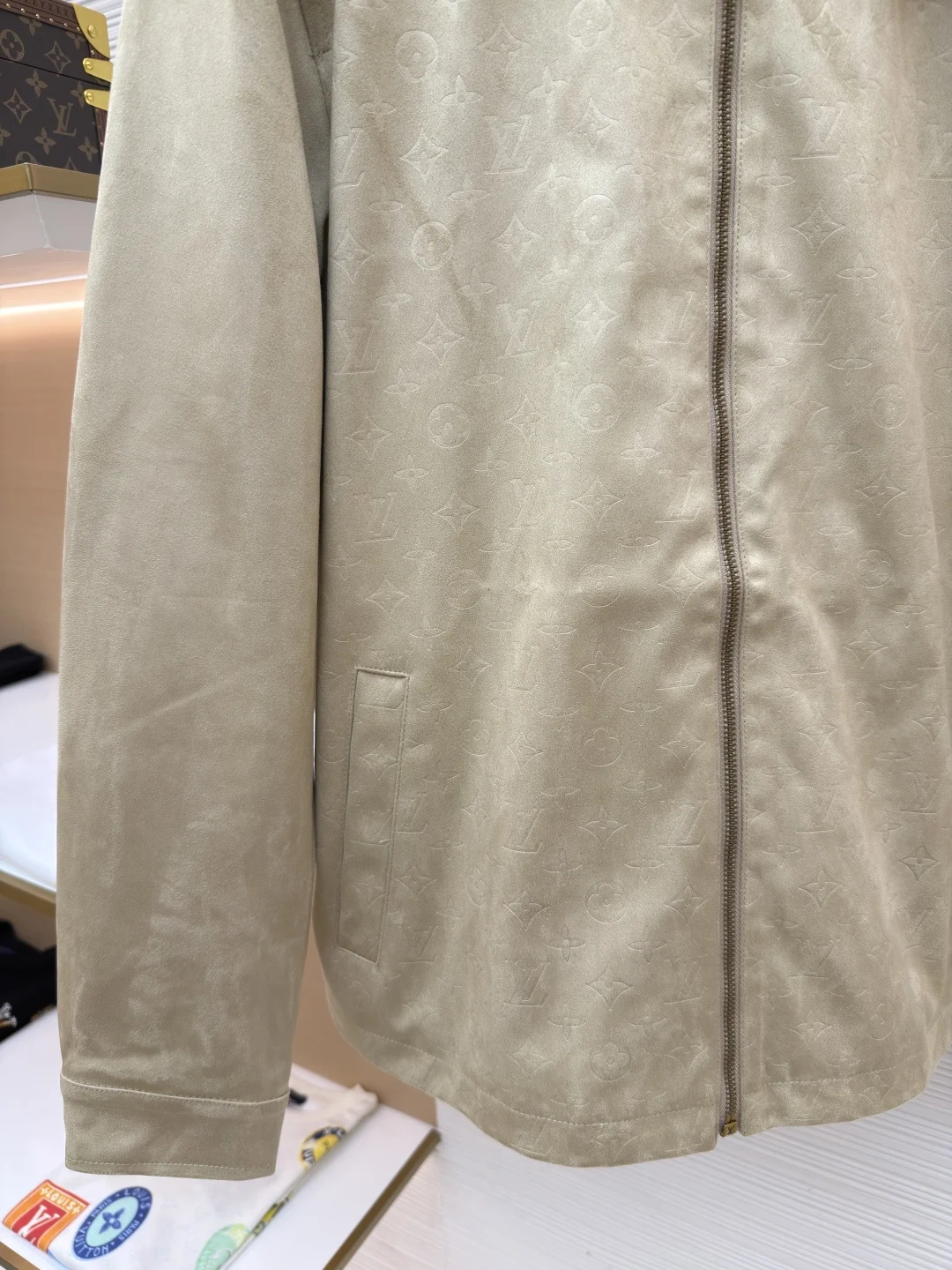 LV Jackets Suede S-XXL C30202608060435 - Image 6