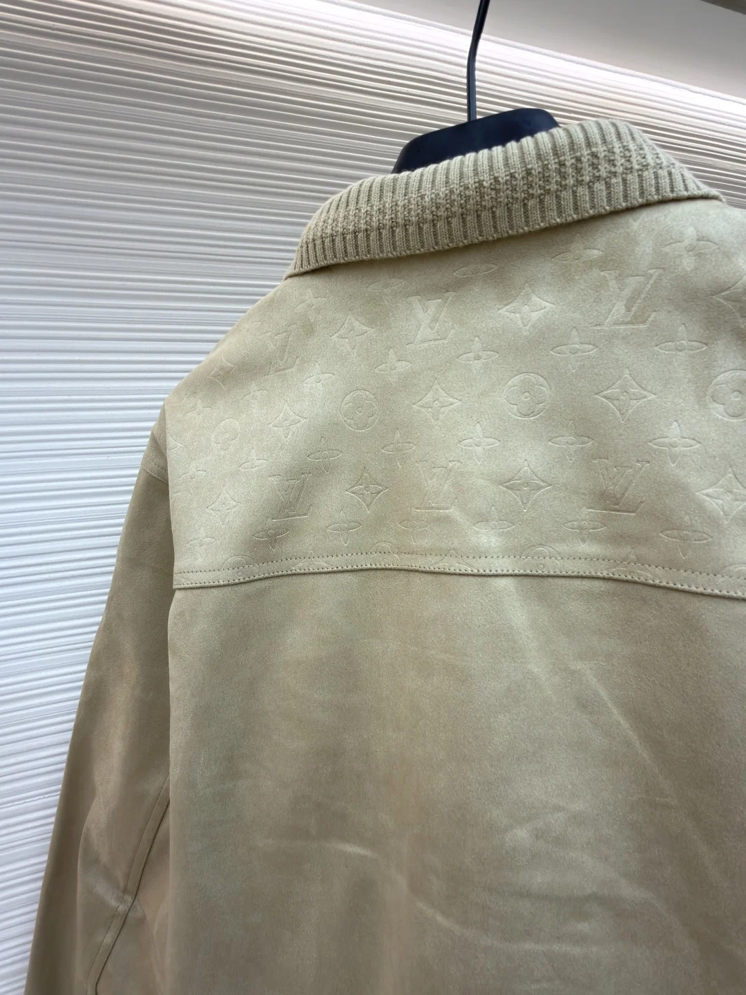 LV Jackets Suede S-XXL C30202608060435 - Image 9