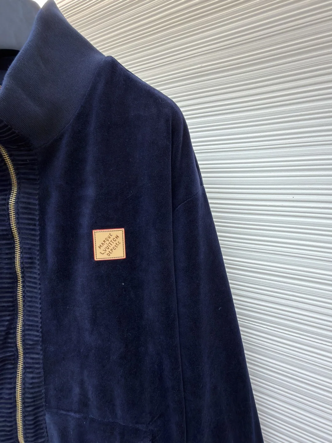 LV Jackets Velvet S-XL C25202608060346 - Image 5