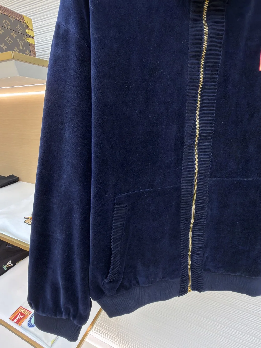 LV Jackets Velvet S-XL C25202608060346 - Image 6