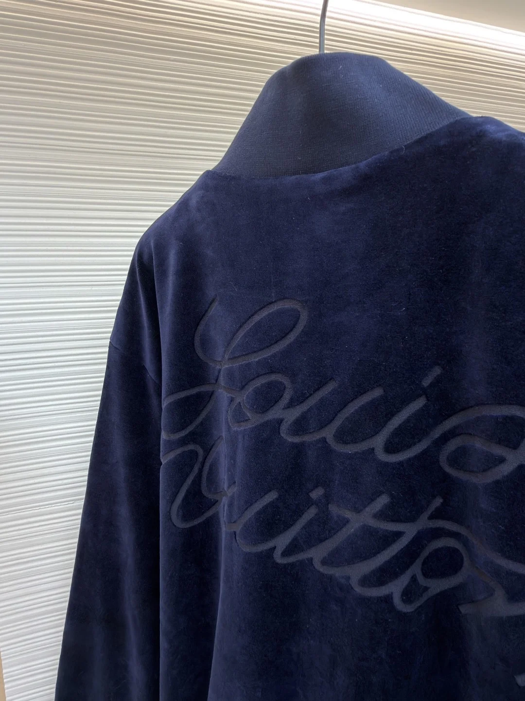 LV Jackets Velvet S-XL C25202608060346 - Image 9