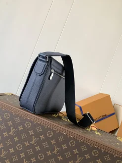 Alternative view of LV Messenger Bags Coated Canvas (Navy Blue-Black) 26X20X7CM E40202608071657
