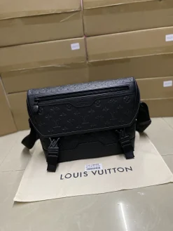 LV Messenger Bags Embossed Leather (Black) One Size F20202608071351