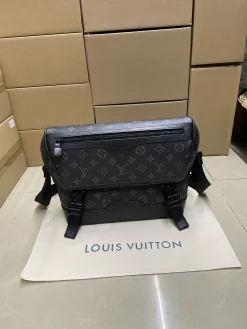 LV Messenger Bags Leather (Black-Dark Grey) One Size E30202608071350