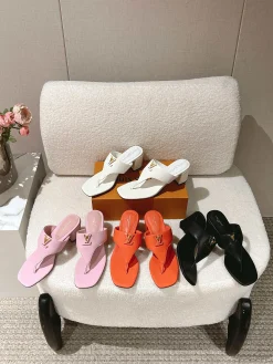 Alternative view of LV Mules B80202608031837