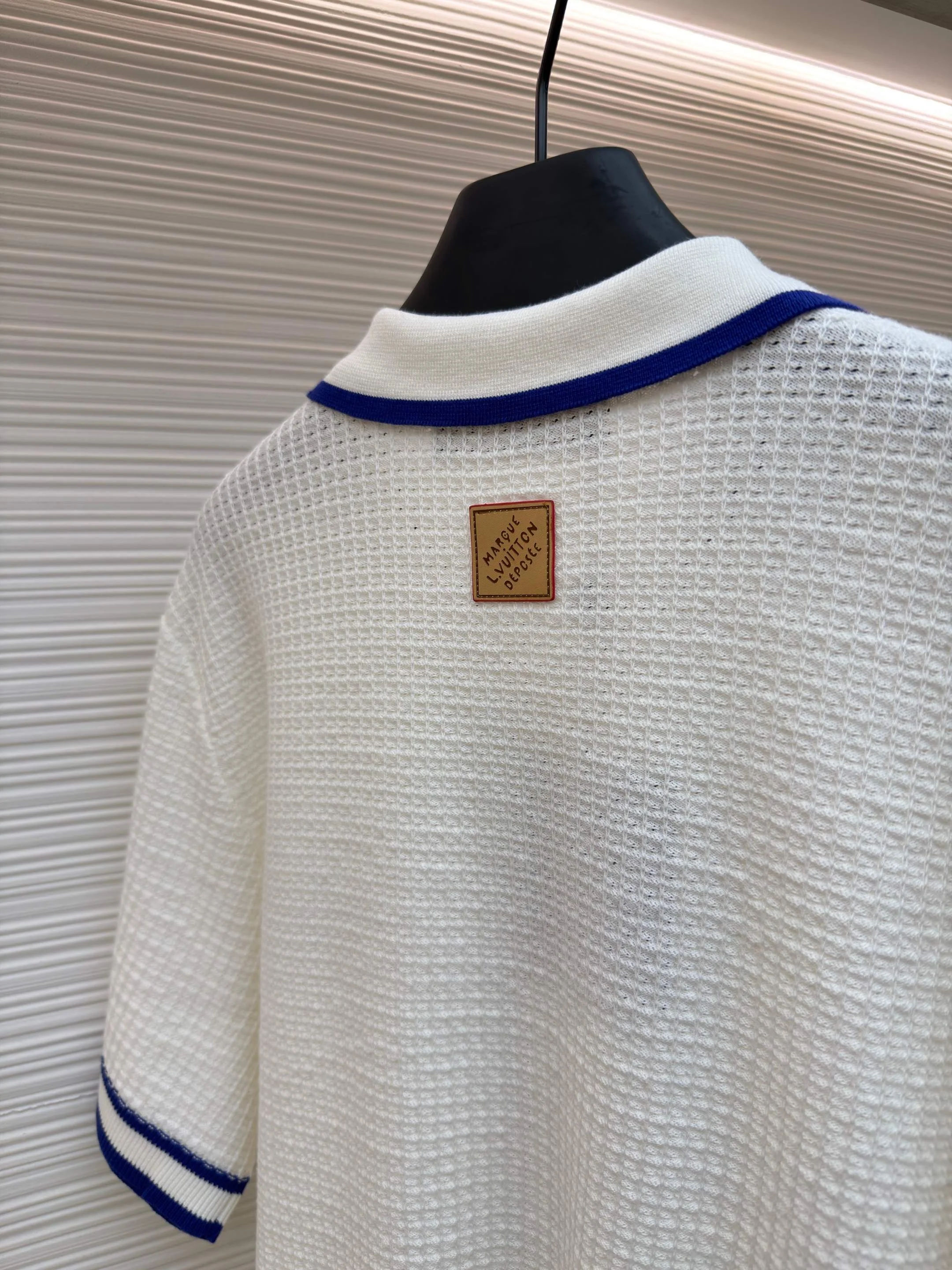 LV Polos Cotton Tencel S-XL B15202608060047 - Image 9