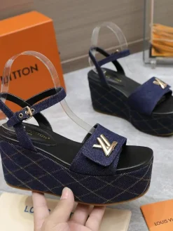 LV Sandals Calf Leather EU35-42 B60202608030844