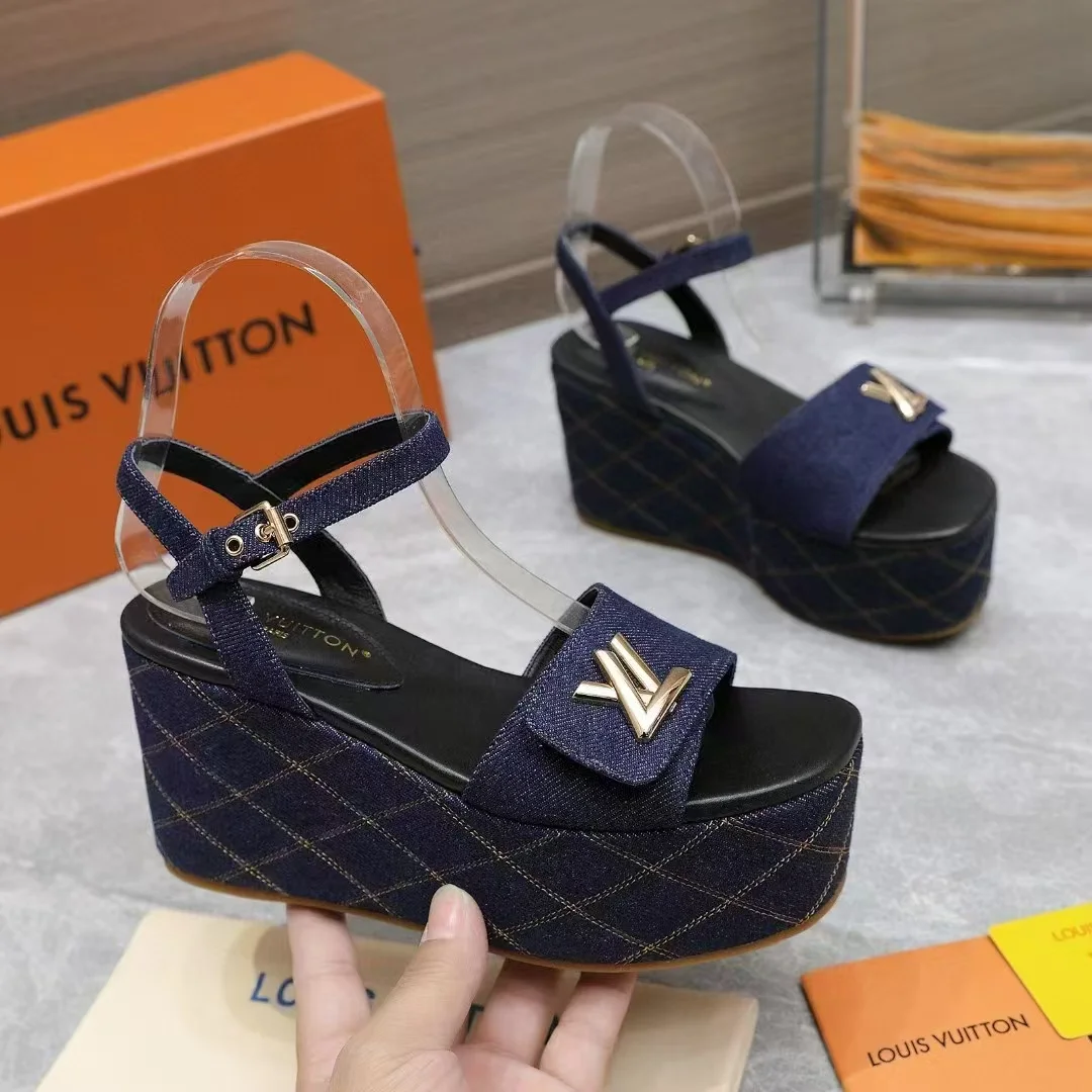 LV Sandals Calf Leather EU35-42 B60202608030844