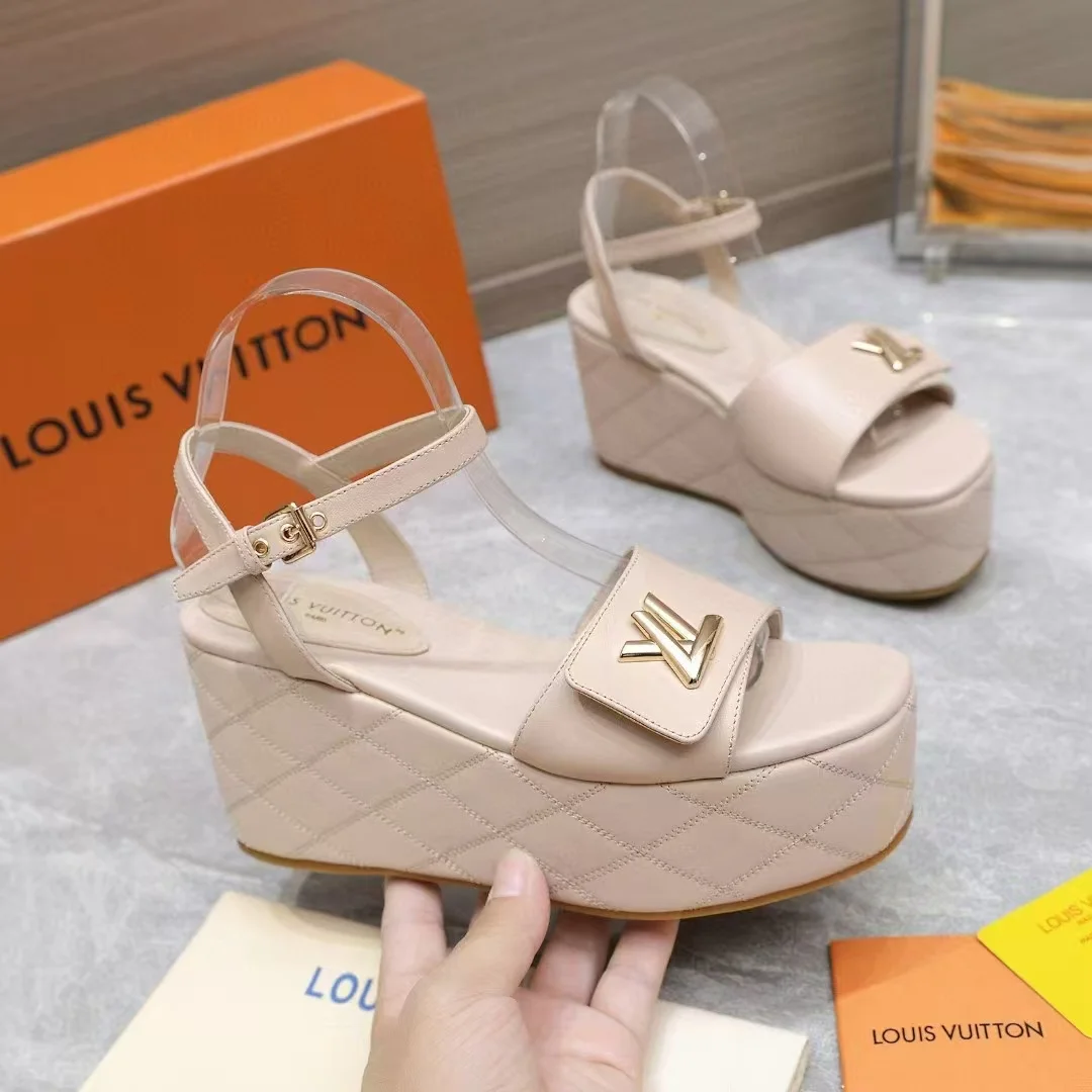 LV Sandals Calf Leather EU35-42 B60202608030845