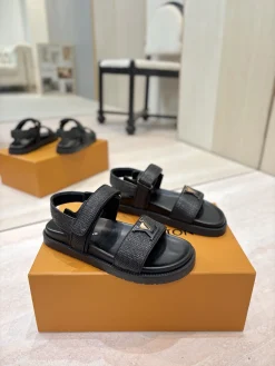 LV Sandals Leather & Raffia EU35-39 C00202608030225
