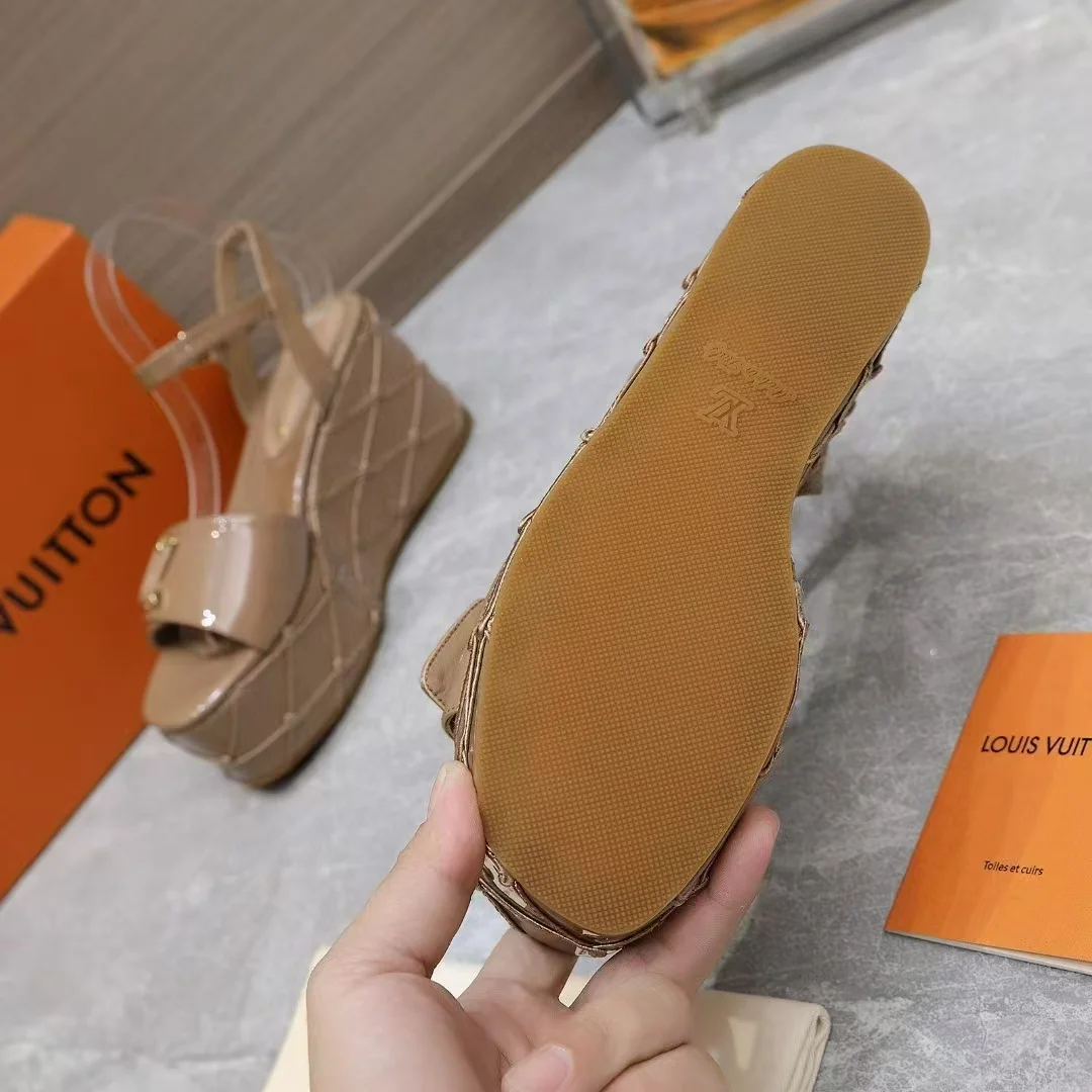 LV Sandals Patent Calf Leather EU35-42 B70202608030848 - Image 3