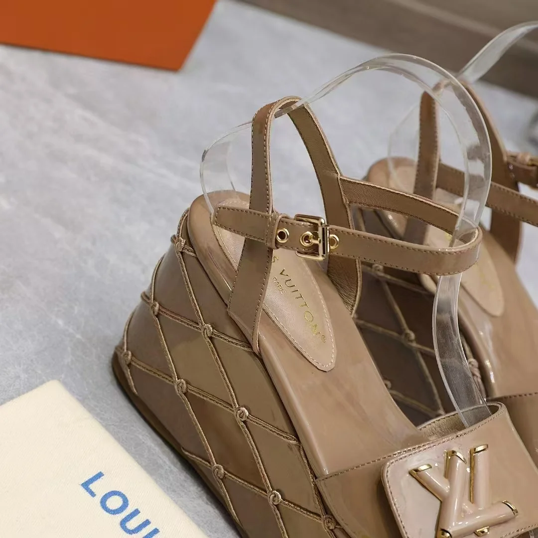 LV Sandals Patent Calf Leather EU35-42 B70202608030848 - Image 8