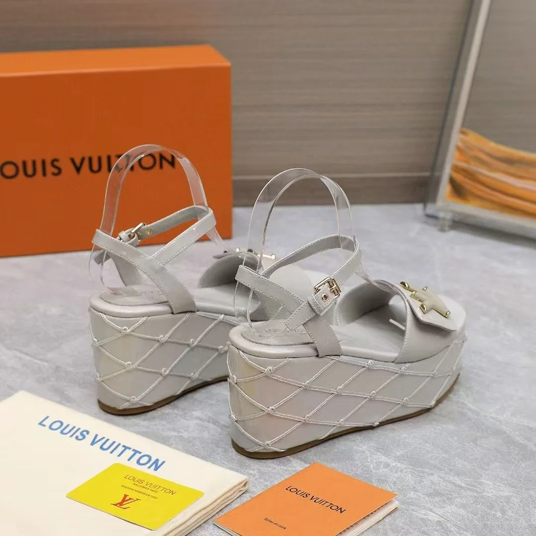 LV Sandals Patent Calf Leather EU35-42 B70202608030849 - Image 5