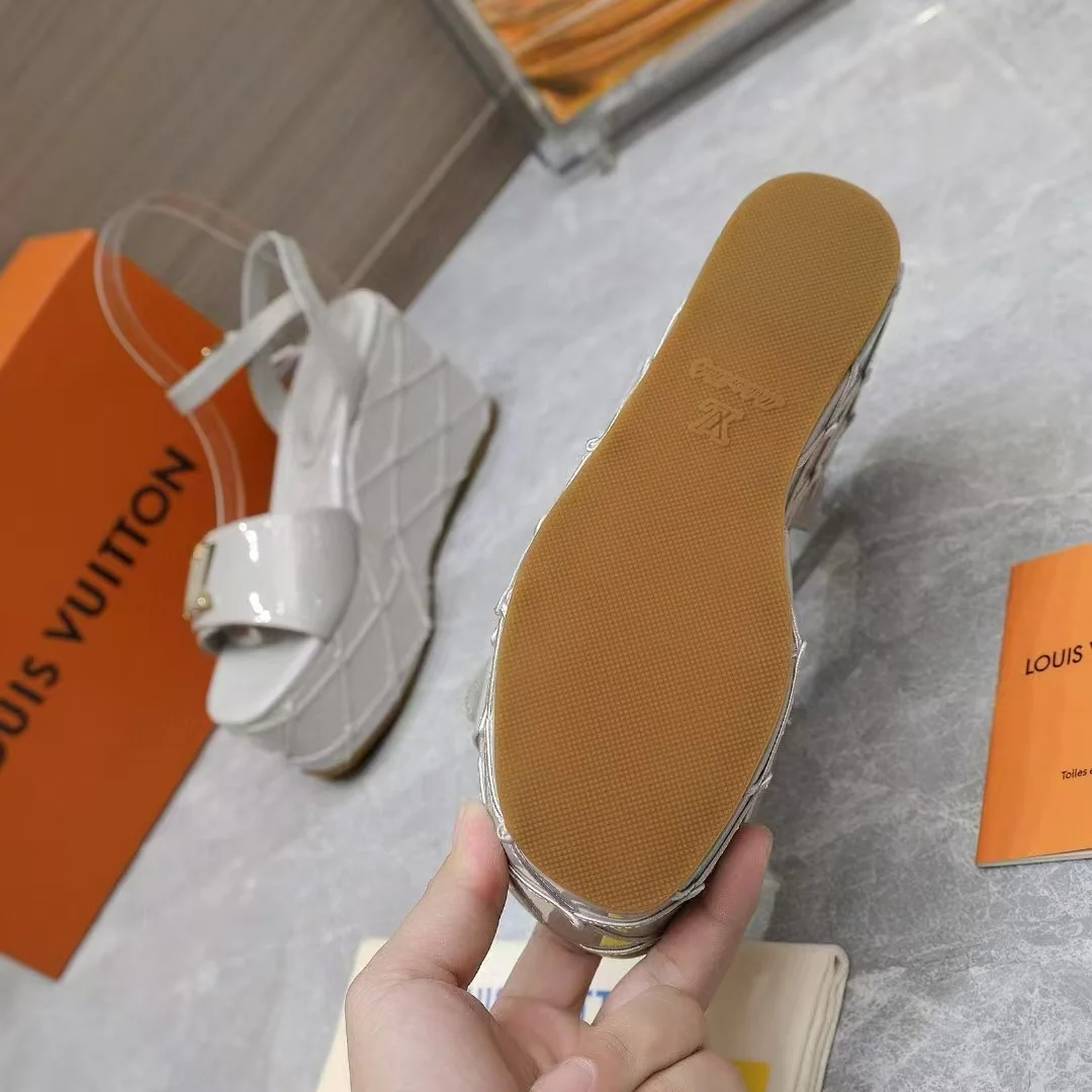 LV Sandals Patent Calf Leather EU35-42 B70202608030849 - Image 8