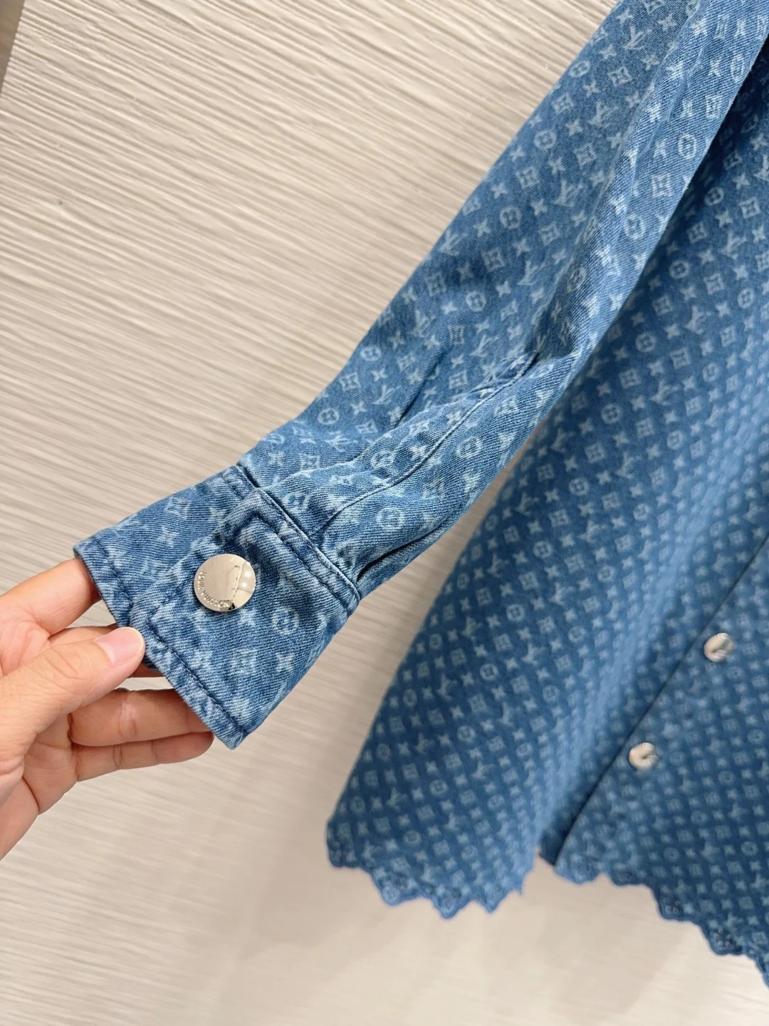 LV Shirts S-L C05202608041974 - Image 6