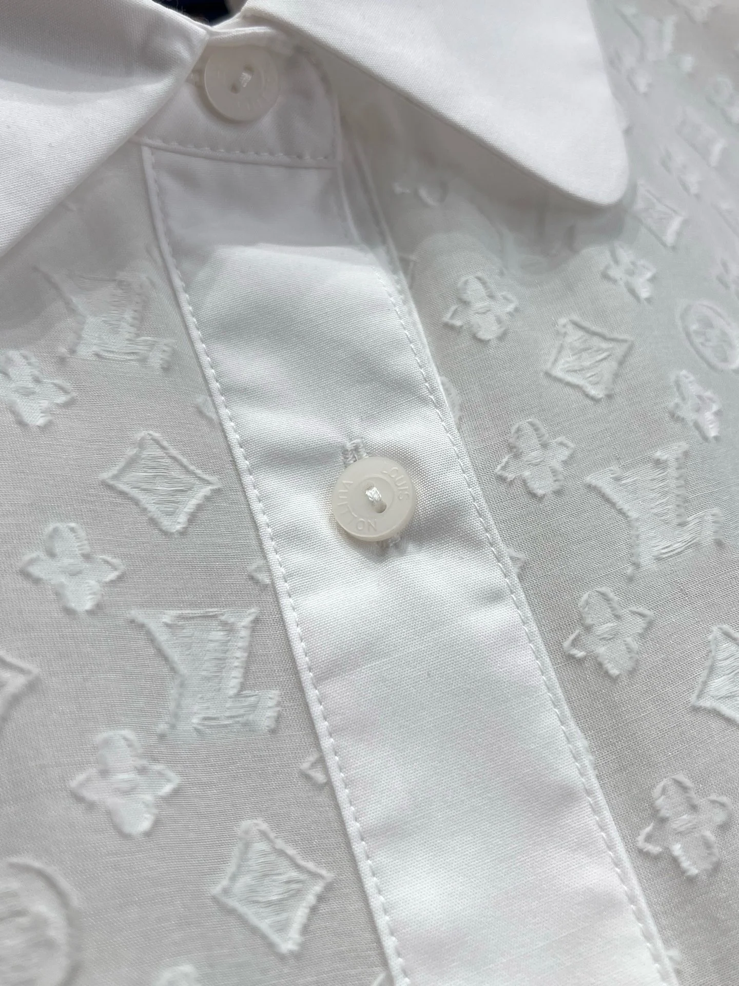 LV Shirts S-L D05202608041601 - Image 5