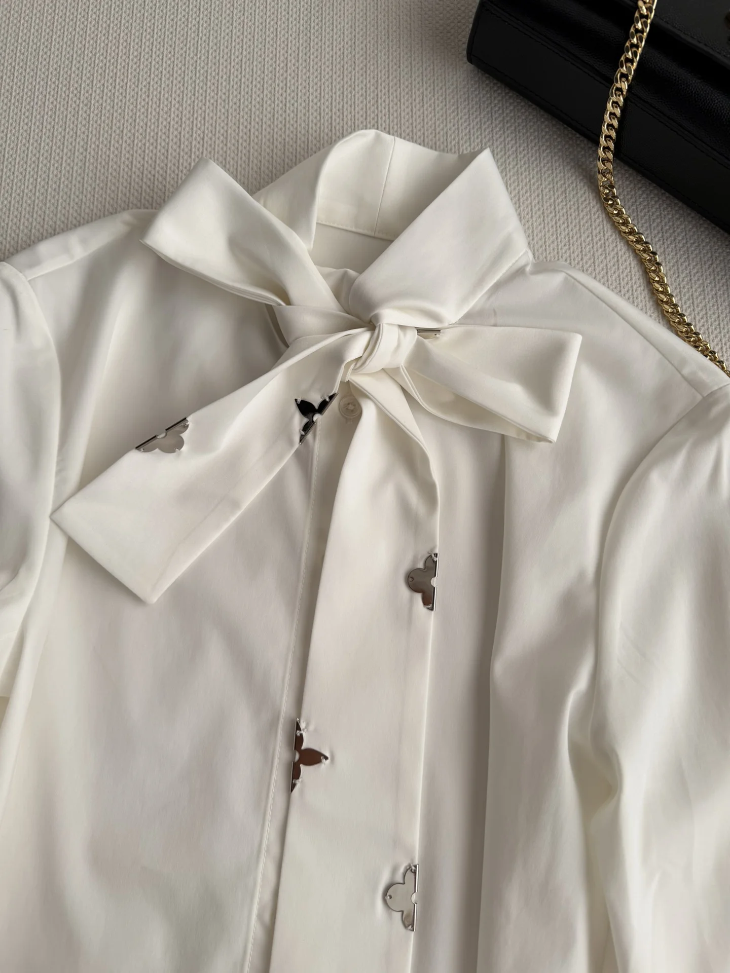LV Shirts Silk S-M-L B35202608040900 - Image 6