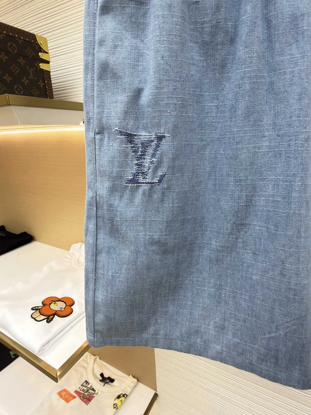 LV Shorts Cotton Denim 30-36 A95202608060240 - Image 6