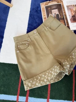 Alternative view of LV Shorts Cotton Twill S-M-L B95202608040106