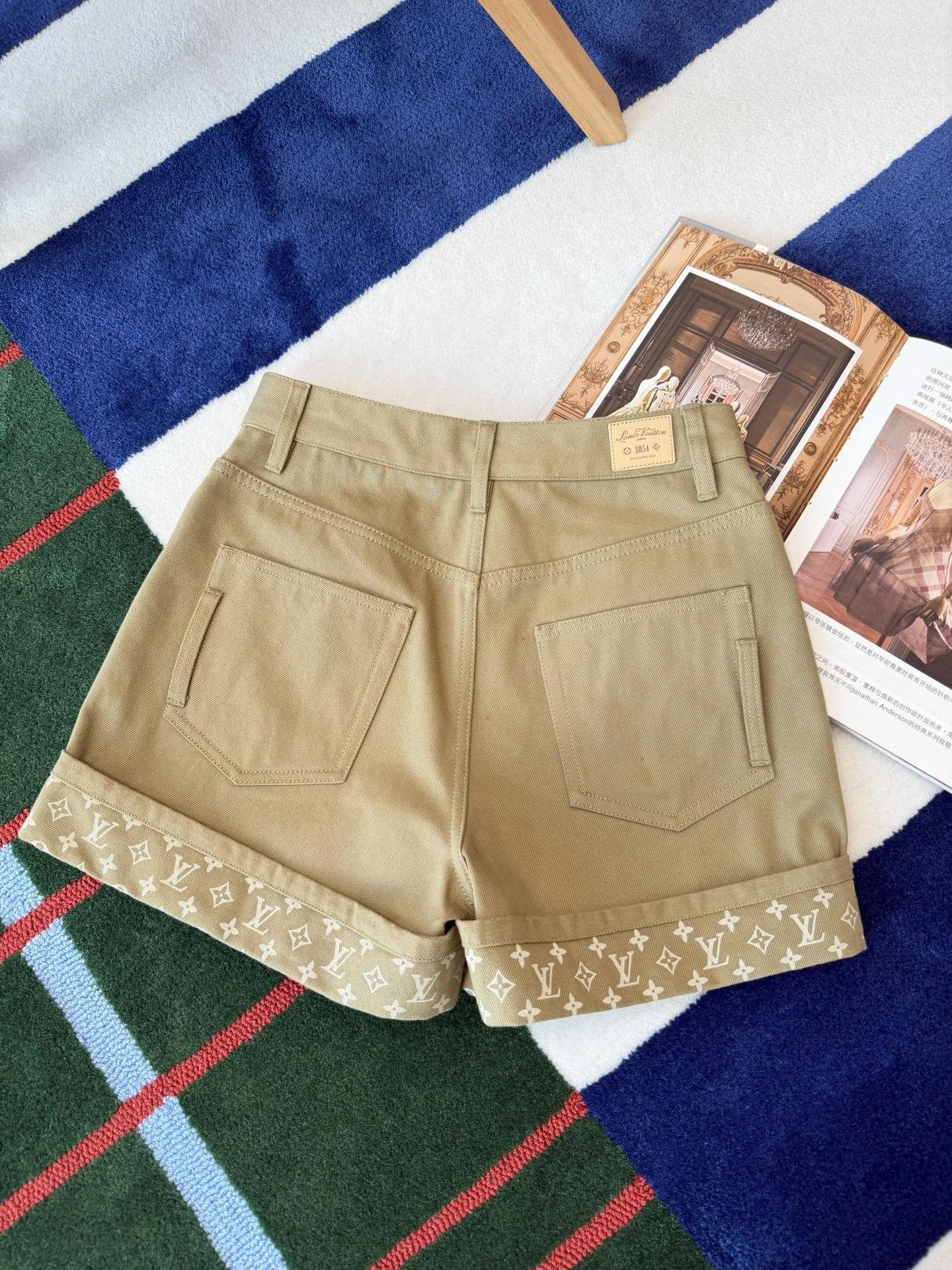 LV Shorts Cotton Twill S-M-L B95202608040106 - Image 6