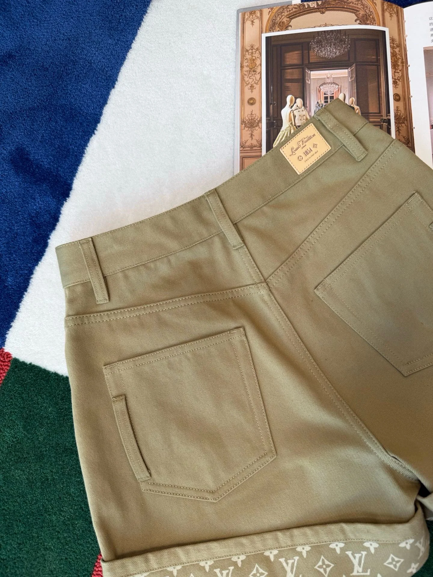 LV Shorts Cotton Twill S-M-L B95202608040106 - Image 8