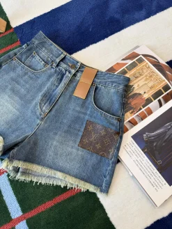 Alternative view of LV Shorts Denim S-M-L B85202608041408