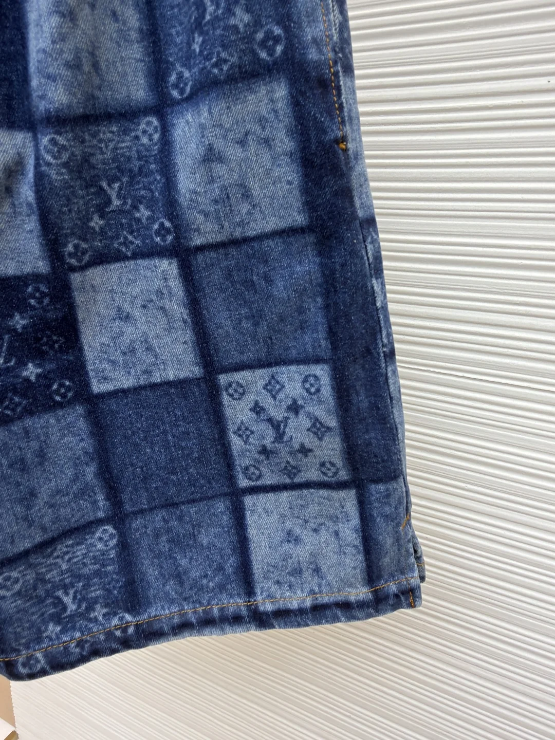 LV Shorts S-L B50202608060202 - Image 7
