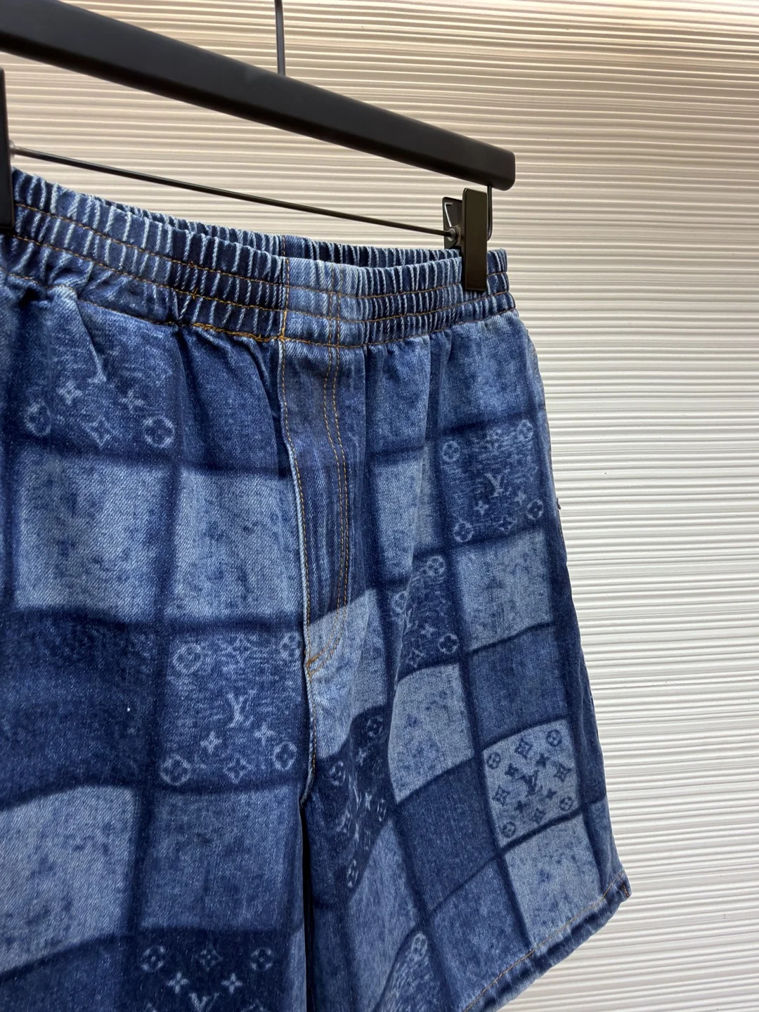 LV Shorts S-L B50202608060202 - Image 8