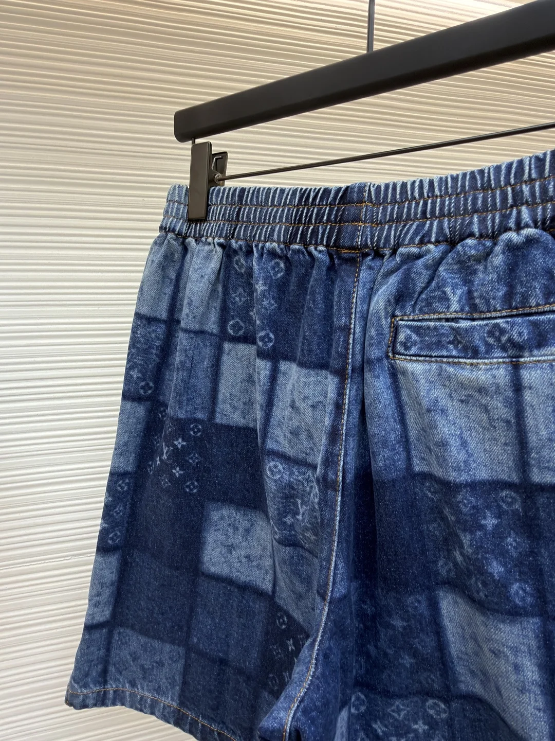 LV Shorts S-L B50202608060202 - Image 9