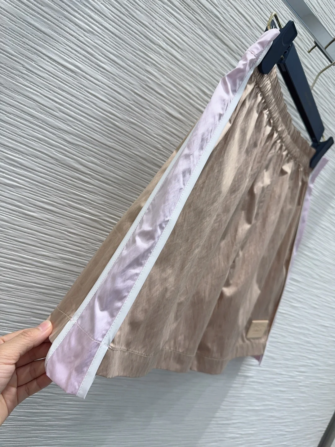 LV Shorts Tech Fabric S M L XL B05202608041073 - Image 6