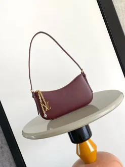 LV Shoulder Bags Calf Leather (Burgundy-Gold) 23X10X4CM E80202608071490