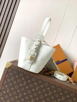 Alternative view of LV Shoulder Bags Empreinte Leather (Light Green-Gold) 16X18X12CM E50202608071599