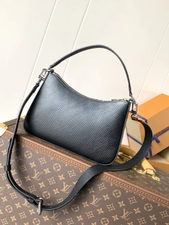 Alternative view of LV Shoulder Bags Epi Leather (Black-White) 25X15X8CM E80202608071233
