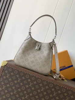 LV Shoulder Bags Mahina Calfskin (Greige-Silver) 25X20X6CM E80202608071093