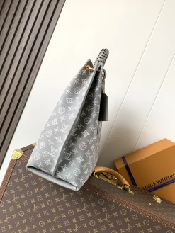 Alternative view of LV Shoulder Bags Mahina Ys Leather (Gray-White) 40X17X35 H00202608070112