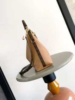 Alternative view of LV Shoulder Bags Monogram Canvas (Tan-Gold) 26X10X30CM G80202608071478