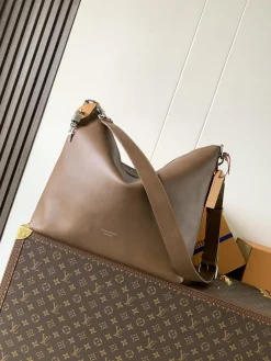 LV Shoulder Bags Tanned Leather (Brown) 48X38X14 CM G70202608070048